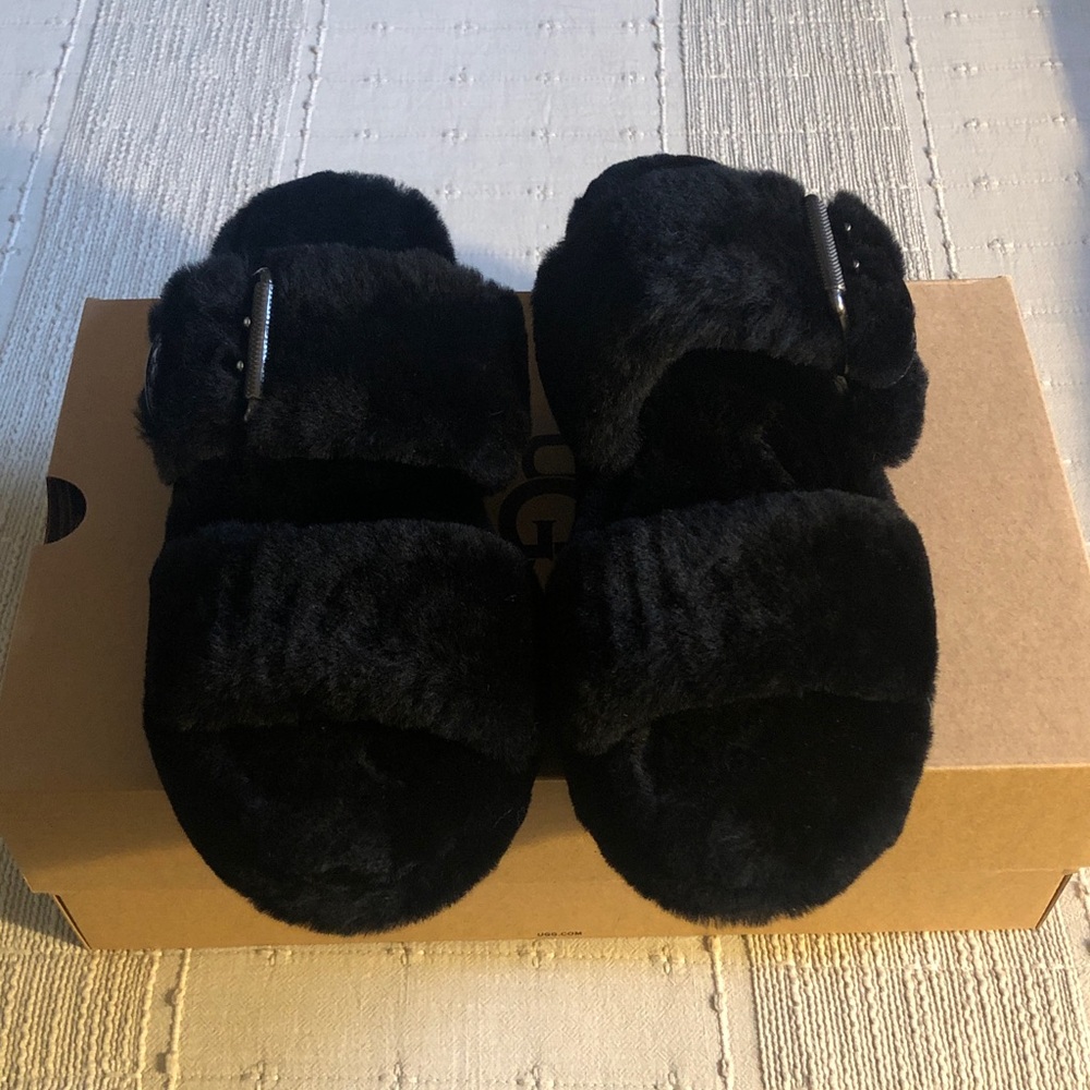 🖤NWB UGG Fuzz Yeah Sandal